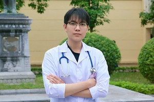 Chàng trai trường làng Nghệ An vượt qua hơn 1.000 thí sinh, đỗ đầu kỳ thi tuyển chọn 'tinh hoa' của Y Hà Nội