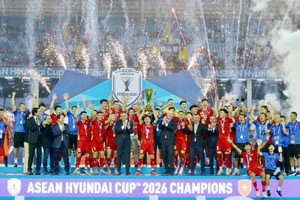 ĐT Việt Nam nhận gần 30 tỷ đồng tiền thưởng khi vô địch Đông Nam Á: Chủ tịch FIFA ngợi ca, Madam Pang bị fan Thái đay nghiến dữ dội