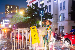 Hà Nội xuất hiện 8 điểm úng ngập sau trận mưa diện rộng tối 27/8