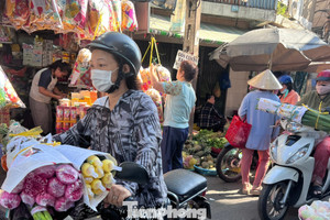 Thị trường rằm tháng Bảy: Đồ chay làm sẵn đắt như tôm tươi