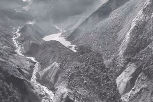 Cảnh báo về hồ nước mới hình thành ở biên giới Nepal - Trung Quốc