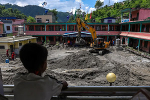 Nepal: Tìm thấy 24 thi thể bị chôn vùi trong một ngôi nhà sau lũ quét
