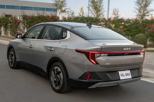 Tạo sức ép với Mazda3, KIA K3 nay chỉ 375 triệu, kích thước rộng rãi, hỗ trợ lái cấp độ 2, 6 túi khí tiêu chuẩn, khách Việt nhìn sẽ thích