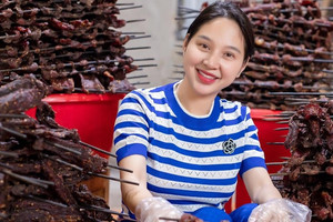 Động thái lạ của Huyền Huho