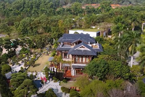 Lãnh đạo FPT sở hữu biệt thự bên hồ: Quy mô 3.000m2, khu vườn rộng lớn trồng cây quý tuổi đời đến 700 năm