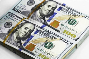 Tỷ giá hôm nay 4/9: USD ngân hàng đi lên, giá tự do quay đầu giảm