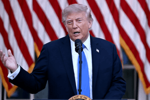 Ông Trump: Fed phải hạ lãi suất hoặc Mỹ sẽ ngừng giao thương với những quốc gia có 'điểm chung' này