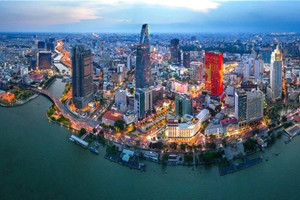 GDP Việt Nam còn thiếu bao nhiêu để vượt Singapore?