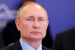Tổng thống Nga Putin ra lệnh tạm dừng không kích thủ đô Ukraine để đàm phán