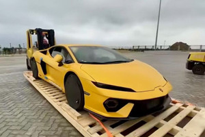 Doanh nhân Nguyễn Quốc Cường 'khoe' siêu xe Lamborghini Temerario đầu tiên về Việt Nam