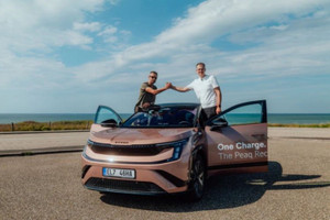 Mẫu SUV điện 'gây sốc' khi chạy 936 km không cần sạc