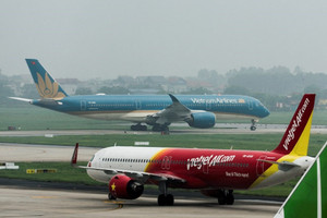 Vietnam Airlines và Vietjet đồng loạt phát thông báo khẩn tới toàn bộ khách hàng