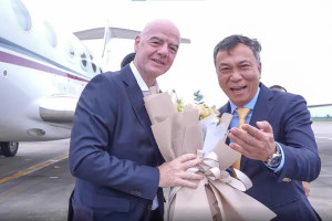 Chủ tịch FIFA có động thái mới sau chuyến thăm Việt Nam