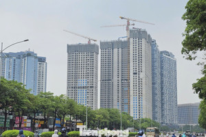 Nguồn cung tăng, giá thứ cấp giảm nhưng người dân vẫn khó mua nhà
