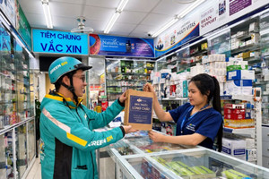 Green SM của tỷ phú Phạm Nhật Vượng bắt tay hệ thống nhà thuốc lớn bậc nhất Việt Nam: Giao thuốc bằng xe máy điện tại 19 tỉnh thành, triển khai tại hơn 1.500 điểm