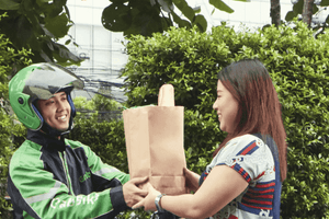 Grab tăng cường đầu tư vào xe điện, xây thêm hàng loạt trạm sạc ở Campuchia