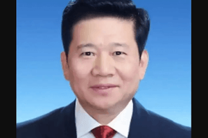 Cách toàn bộ chức vụ, thu hồi tài sản bất chính đối với nguyên Bộ trưởng Bộ Quản lý Khẩn cấp sinh năm 1962 của Trung Quốc