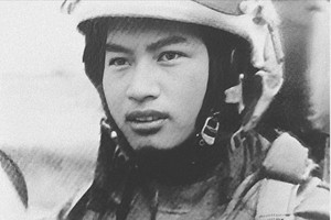 Đại tá, Anh hùng Lực lượng Vũ trang nhân dân huyền thoại từng bắn 12 quả tên lửa, hạ 6 máy bay địch, có vợ là NSND nổi tiếng