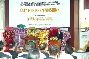 Quỹ ETF đầu tiên bám sát cổ tức tiền mặt, thay đổi nợ ròng của doanh nghiệp... chính thức niêm yết HoSE