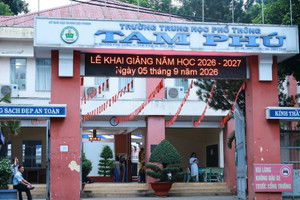 Bị tố vận động tài trợ cả tỷ đồng, lãnh đạo một trường học ở TPHCM nói gì?