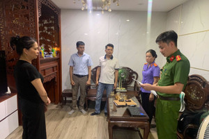 Công an khám xét nơi ở, khởi tố nữ Giám đốc sinh năm 1973