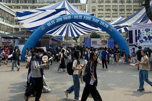 Sinh viên vừa tốt nghiệp đã được săn đón, nhiều nơi trả lương trên 20 triệu đồng/tháng