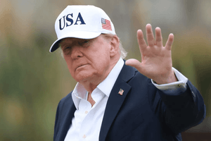 Tổng thống Donald Trump: 'Mỹ nên có lãi suất thấp nhất thế giới'