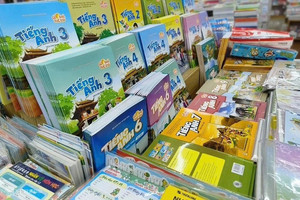 Vì sao đầu năm học thiếu hàng triệu cuốn sách giáo khoa? Bộ Giáo dục lên tiếng