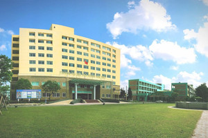 Đề xuất sáp nhập trường đại học hơn 60 năm tuổi vào Bệnh viện Bạch Mai