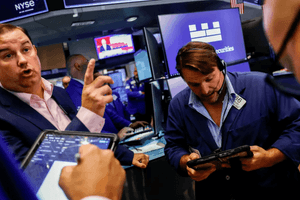 Dow Jones mất hơn 600 điểm sau phát biểu của Chủ tịch Fed, chứng khoán châu Á bật tăng