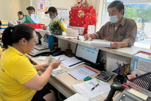 Quyết định mỗi người đủ 60 tuổi đến dưới 75 tuổi được nhận 810.000 đồng/tháng, điều kiện cụ thể và hồ sơ cần chuẩn bị những gì?