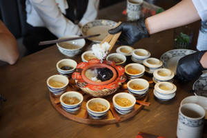 Nhà hàng được MICHELIN Guide Vietnam vinh danh ở hạng mục Bib Gourmand kể chuyện ẩm thực miền Trung từ 9 vị muối