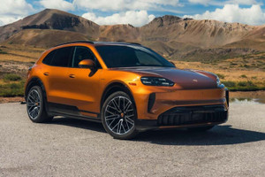 Công nghệ trên Porsche Cayenne Electric 2027: Sạc không dây, ghế massage 4D, cửa tự động