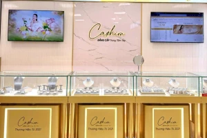 Chuỗi kim cương tại TPHCM mở cửa trở lại, công bố chính sách thu mua mới