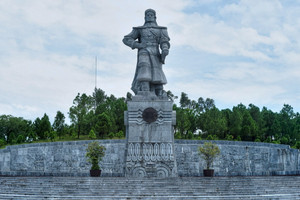 Ngọn núi thiêng nơi Hoàng đế Quang Trung lên ngôi, lập đàn tế trời trước khi đánh tan 29 vạn quân Thanh