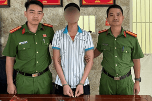Phát hiện nam thanh niên SN 1992 đem theo 1,3 tỷ đồng sang Campuchia, công an lập tức triệu tập, ra quyết định khởi tố