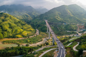 Cao tốc gần 24.000 tỷ đồng do Sơn Hải, Đèo Cả... thực hiện gặp khó: Nhà thầu đối mặt nguy cơ thua lỗ vì giá vật liệu tăng cao