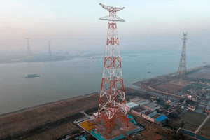 Phát hiện Trung Quốc vận chuyển 13.000 tấn thép, âm thầm xây 2 cột điện cao hơn cả tòa Landmark 72 của Việt Nam, đảm nhận nhiệm vụ quan trọng liên quan đến 8 triệu người