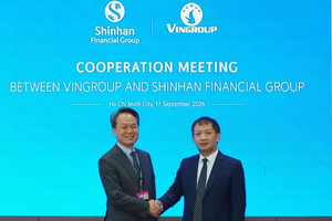 Chủ tịch tập đoàn tài chính hàng đầu Hàn Quốc đích thân sang Việt Nam, gặp lãnh đạo Vingroup bàn kế hoạch quan trọng