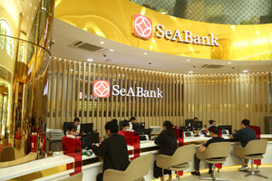 Cổ phiếu lập đỉnh, lãnh đạo và người nhà SeABank đồng loạt ‘chốt lời’