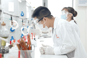 Mức điểm nào để sinh viên được nhận học bổng 3,7-5,5 triệu đồng/tháng của Chính phủ?