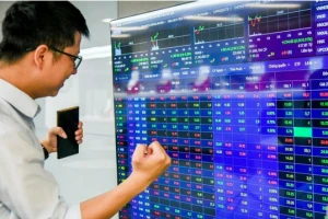Sau STB, thêm một cổ phiếu ngân hàng âm thầm vượt đỉnh thời đại: Dòng tiền đang nhìn vào điều gì?