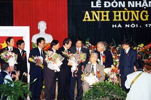 Vị Giáo sư duy nhất của Việt Nam bán nhà hiến tặng 1.000 cây vàng, là người diễn thuyết Lễ Độc lập ở Sài Gòn