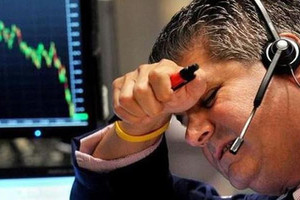 Khối ngoại bán ròng hơn 1.000 tỷ, loạt cổ phiếu ngoài VN30 hút tiền