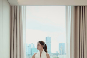 Căn hộ view 'triệu đô', tủ giấu 300 món đồ của nữ MC 'chân dài nhất Việt Nam'