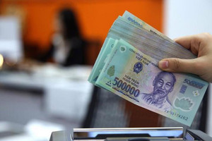 Từ 1/1/2027, lương tối thiểu vùng chênh nhau 1.660.000 đồng/tháng: Mức 5.700.000 đồng áp dụng vùng nào theo dự thảo?