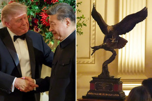 Ông Trump tặng tượng đại bàng cho Chủ tịch Tập Cận Bình, Trung Quốc đáp lễ bằng 2 'quốc bảo'