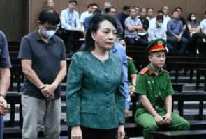 Cựu Bộ trưởng Nguyễn Thị Kim Tiến phải nằm viện, xin xét xử vắng mặt