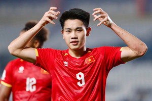 FIFA nhắc tên Đình Bắc sau trận thắng Philippines