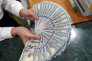 Tỷ giá hôm nay 28/9: USD hạ nhiệt trong nước, đồng bạc xanh thế giới tăng mạnh
